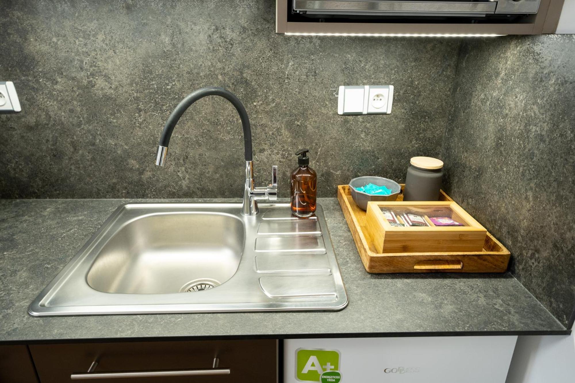 Apartmany Gemini Zlín エクステリア 写真